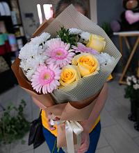 Букет цветов из:  Герберы, Розы и Хризантемы в Середейском