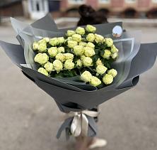 Букет Белые кустовые розы Солинеро в Середейском