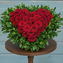 Цветочная композиция из Розы в виде сердца в Середейском