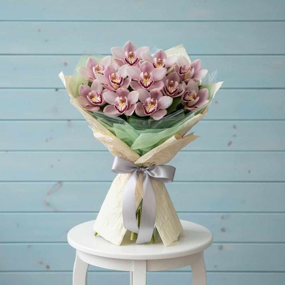 Букет цветов из: Орхидеи и Розы в Середейском