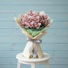Букет цветов из:  Орхидеи и Розы в Середейском