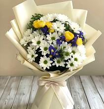 Букет цветов из:  Ирисы, Хризантемы и Розы #REPLACE_PRED# Середейском