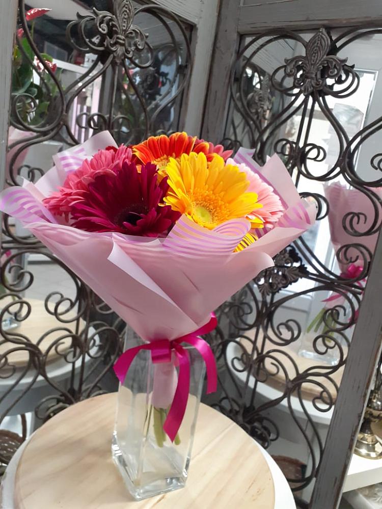 Букет цветов из: Герберы в Середейском