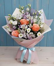 Букет цветов из:  Лизиантусы, Розы, Альстромерии и Гипсофила в Середейском