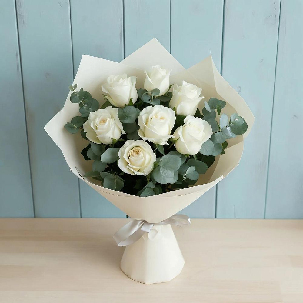 Букет Белые розы в Эвкалипте в Середейском