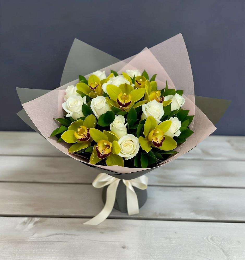 Букет цветов из: Орхидеи и Розы в Середейском