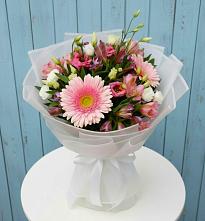 Букет цветов из:  Герберы, Альстромерии и Лизиантусы в Середейском