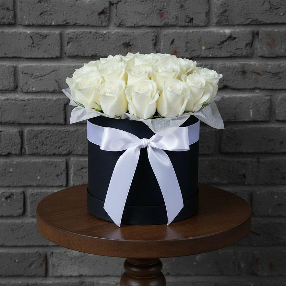 Цветочная композиция из Розы в шляпной коробке в Середейском