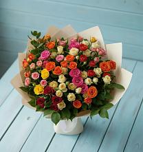 Букет Микс из разноцветных кустовых роз в Середейском